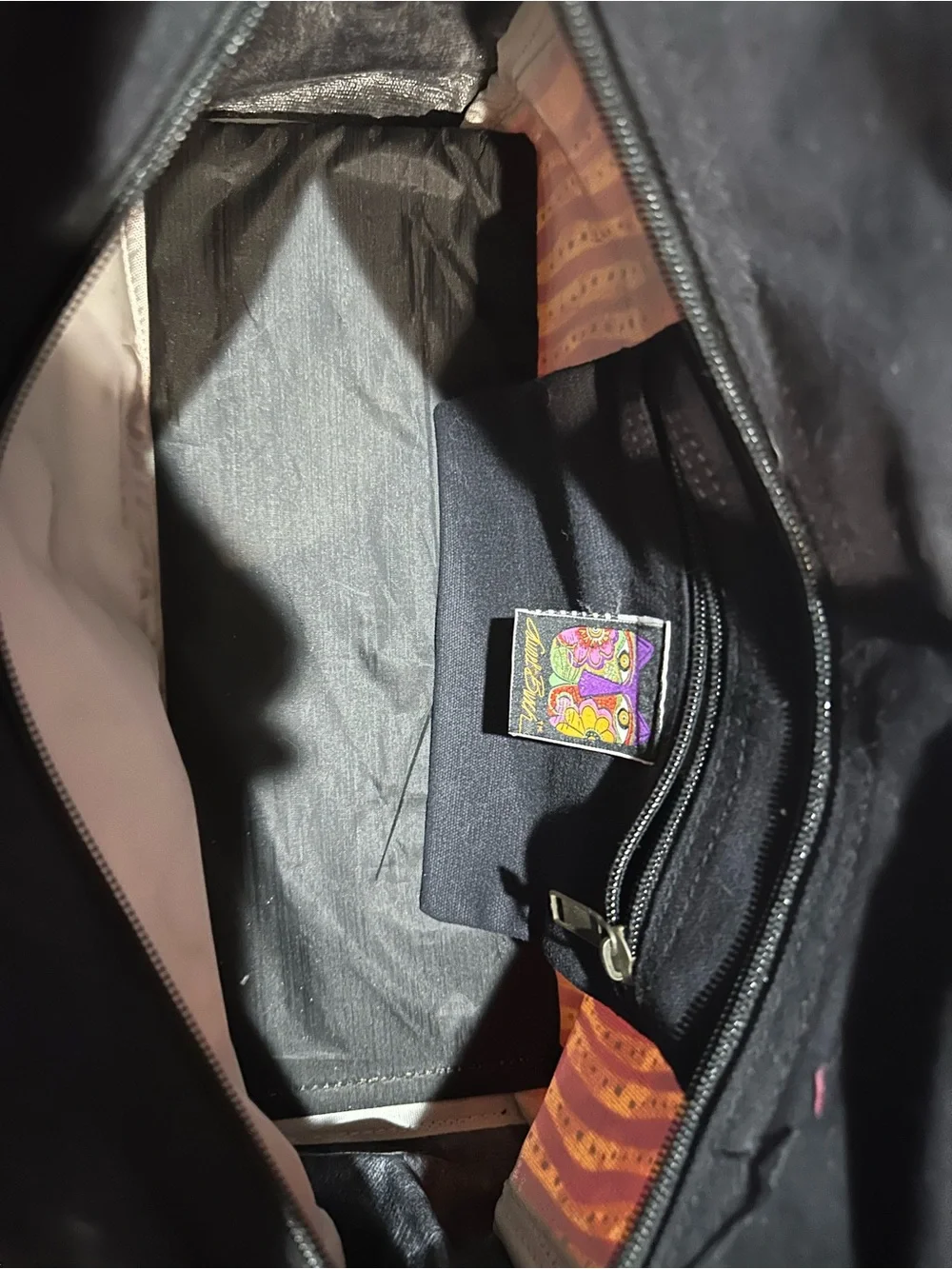 Laurel Burch : Cat Pendant Zipper Pull on Black Fabric